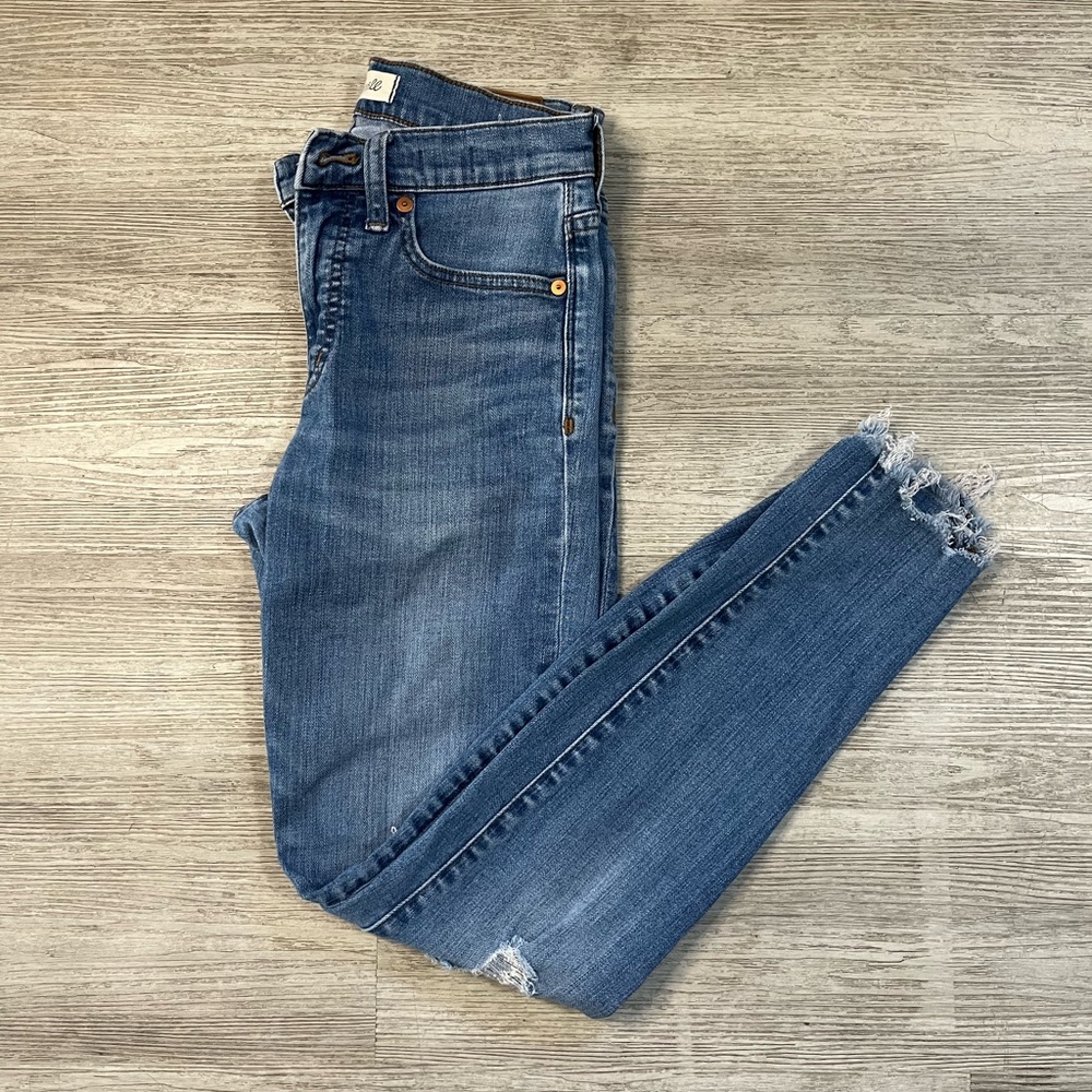Madewell size 2 ripped high rise skinny jeans